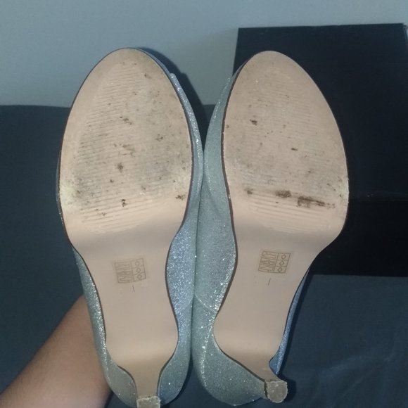 Sparkly Open-Toe Heels - Picture 5 of 6